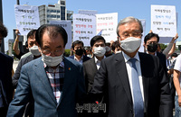 [포토] 대학생진보연합 "통합당, 5.18 진상규명 참여하라"