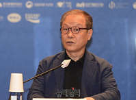 [포토] 정선포럼 개최, 인사말하는 최열 공동조직위원장