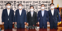 [포토] 한자리에 모인 박병석 국회의장과 여야 원내대표