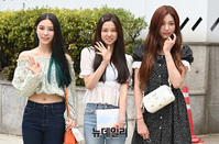 [포토] CLC "큐브통신 녹화하러 왔어요"