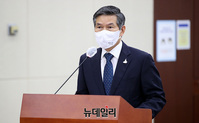 [포토] 국회 국방위 전체회의, 발언하는 정경두 장관