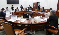 [포토] 국회 정보위 소위, 업무보고 받는 하태경