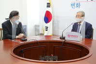 [포토] 환담 나누는 김종인-이낙연