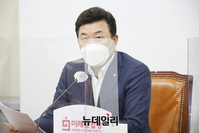 [포토] 소상공인특위 1차 회의 참석한 윤영석 의원