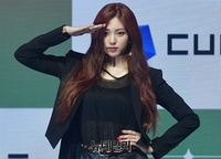 [포토] CLC 권은빈, 카리스마 넘치는 경례