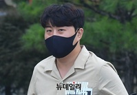 [포토] 김호중 "콘서트 촬영 왔어요"