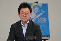 [SDGs FORUM 2020] '행동하는 브랜드' 기조연설하는 이성복 대표