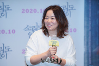 [포토] 영화 '소리도 없이' 감독-각본 맡은 홍의정 감독