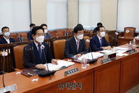 [포토] 김창룡 경찰청장, 국회 행안위 출석