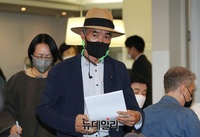 [포토] 북한 피격사망 공무원 형 이래진씨, 외신 상대 기자회견