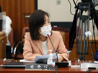 [포토] 국회 법사위 국감장서 질의하는 의원들