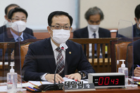 [포토] 질문에 답하는 정문호 소방청장