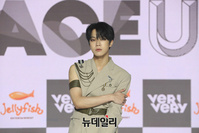 [포토] 베리베리 동헌 "컴백했어요"