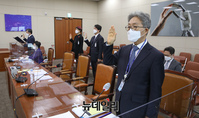 [포토] 국정감사 출석한 김명중 EBS 사장