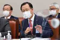 [포토] 국정감사 출석한 김종갑 한국전력공사 사장