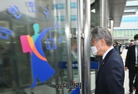 [포토] 이재명 경기지사, 파기환송심 선고공판 출석