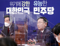 [포토] 김태년 "일부 검사 집단의 라임·옵티머스 수사농단 의혹, 철저한 규명 촉구"