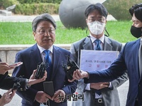 [포토] 강기정 전 정무수석, 김봉현 전 회장 옥중편지 속 검사, 변호사 고발