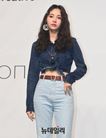 [포토] 이달의소녀 진솔 "타이틀 '와이낫'으로 컴백합니다"