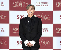 [포토] 배우 박은석 "드라마 '펜트하우스'에서 만나요"