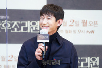 [포토] 배우 윤박 "엄지원 선배와 부부 호흡 맞췄어요"