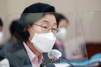 [포토] 답변하는 이정옥 여성가족부 장관