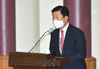 [포토] 인사말 하는 우태희 대한상의 상근부회장