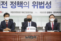 [포토] 격려사 하는 김종인 국민의힘 비대위원장