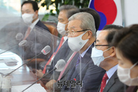 [포토] 발언하는 김종인 국민의힘 비대위원장