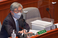 [포토] 회의 시작 기다리는 최재형 감사원장