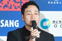 [포토] 박해수 "신인상 수상한지 1년이나 됐어요"