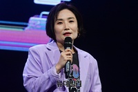 [포토] 박경림 "스테이씨 쇼케이스 MC 맡았어요"