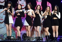 [포토] 데뷔한 상큼한 걸그룹 스테이씨 "오늘 데뷔했어요"