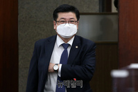 [포토] 회의 참석하는 이찬희 대한변호사협회장