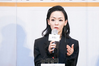 [포토] 가수 김윤아 "포커스, 심사위원 맡았어요"