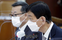 [포토] 답변하는 진영 행정안전부 장관