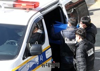 [포토] 경찰, 사랑제일교회 관련 화염방사기·가스통 등 압수