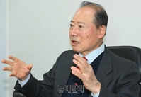 [포토] 장진호 전투 70주년 인터뷰 갖는 이재춘 장진호전투기념사업회장