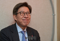 [포토] 부산시 비전 밝히는 박형준 동아대 교수