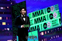 [포토] MMA2020 '베스트 송라이터상' 영탁