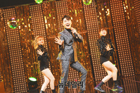 [포토] 신명나는 무대 선보이는 영탁