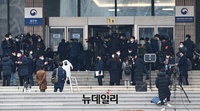 [포토] 오늘 윤석열 징계위..법무부 앞 대기중인 취재진들