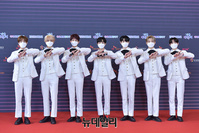 [포토] 손하트 만든 엔하이픈