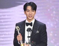 [포토] 대상 후보 이승기, 핫 스타상 수상