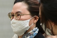 [포토] 선고공판 향하는 정경심 동양대 교수