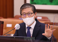 [포토] 답변하는 변창흠 국토교통부 장관 후보자