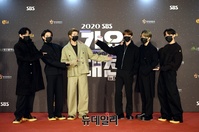 [포토] SBS가요대전 참석한 방탄소년단, 압도적인 포스