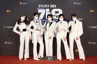 [포토] 에이프릴 "오늘 패션컨셉은 화이트에요"