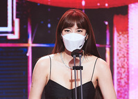 [포토] MBC방송연예대상 우수상 수상한 손담비