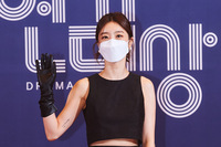 [포토] 배우 박소진, 우아한 손인사